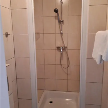 Hotell Restaurant Neffelthal 3*